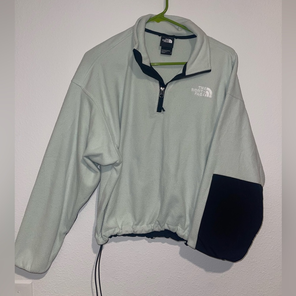 Women’s North Face Quarter Zip